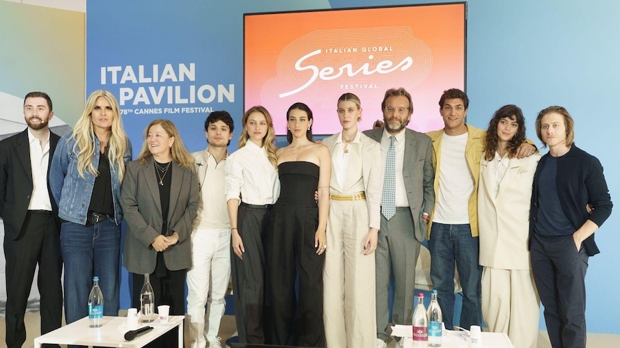 PRESENTAZIONE-A-CANNES-DI-IGSF.jpg